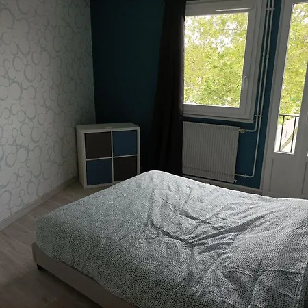Joli Appartement Type 5 En Centre Ville Chateauroux Exterior photo