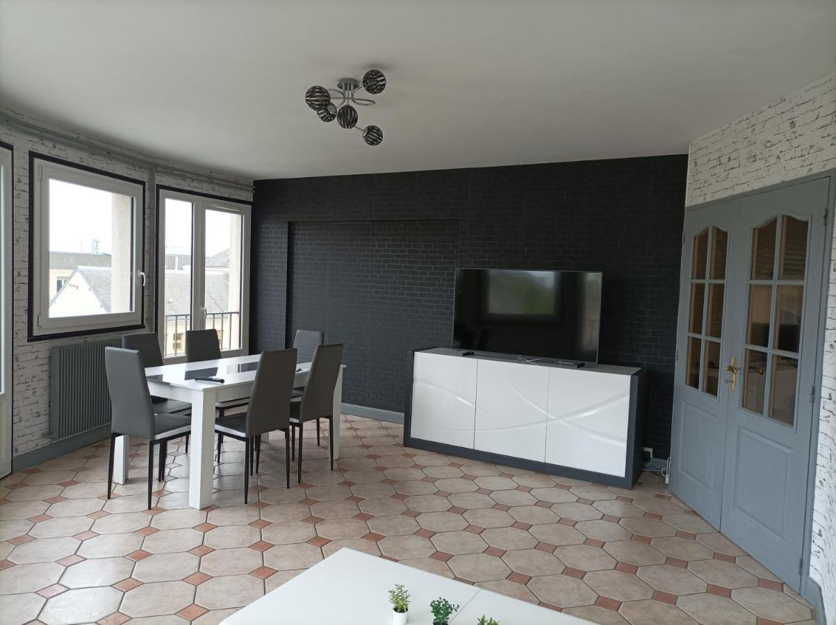 Apartment Joli Type 5 En Centre